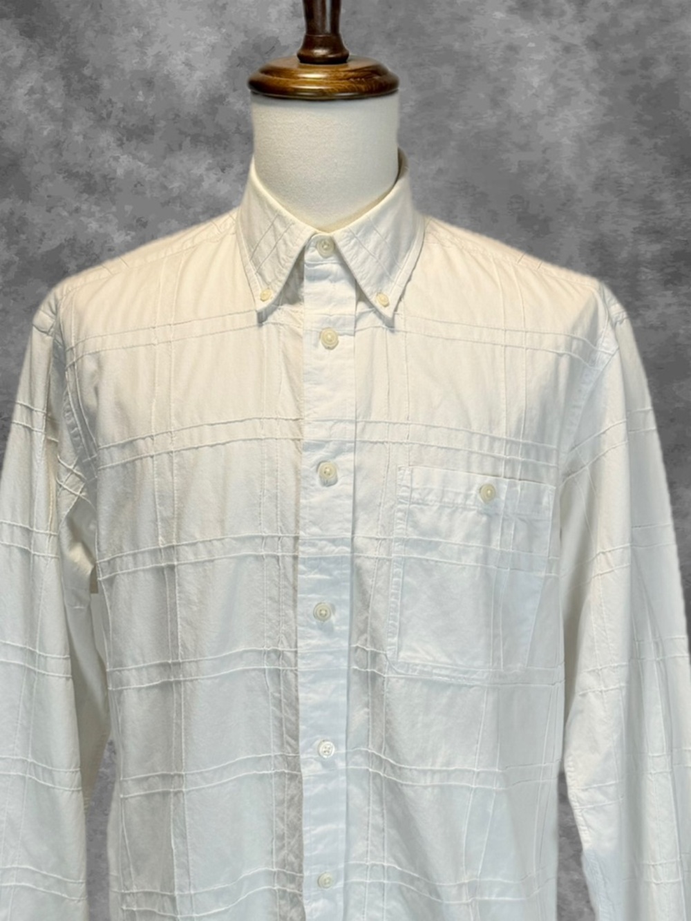 VINTAGE Orvis crisp white 100% cotton button down shirt raised checker geometric